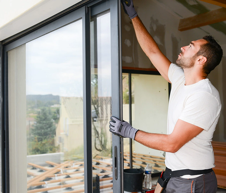 Assistance Renov Menuisier Et Miroitier A Bordeaux En Gironde 33 Ils Nous Font Confiance